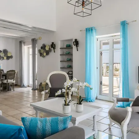 E Villa